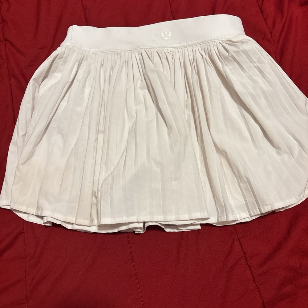Lululemon Athletica Cream Skater Mini Skirt